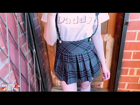 ❤️ Schoolmeisje zuigt haar lul diep en neukt in plaats van lessen ️ Fucking video at us ❌️ ❌️❤